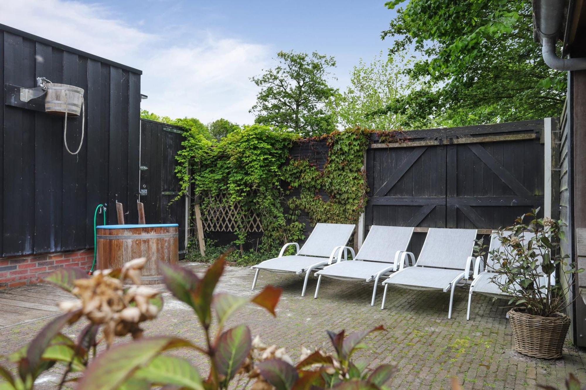 Vierhuizen B&B - Sauna D'Olle Pastorie מראה חיצוני תמונה