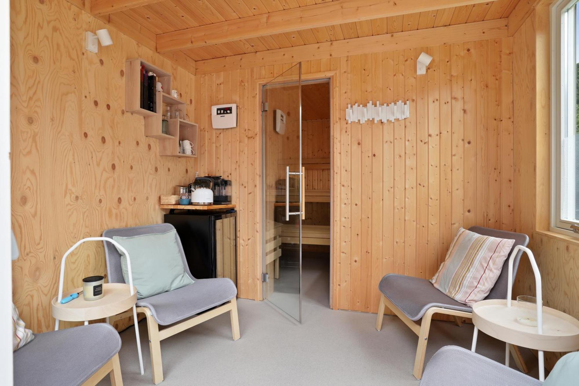 Vierhuizen B&B - Sauna D'Olle Pastorie מראה חיצוני תמונה
