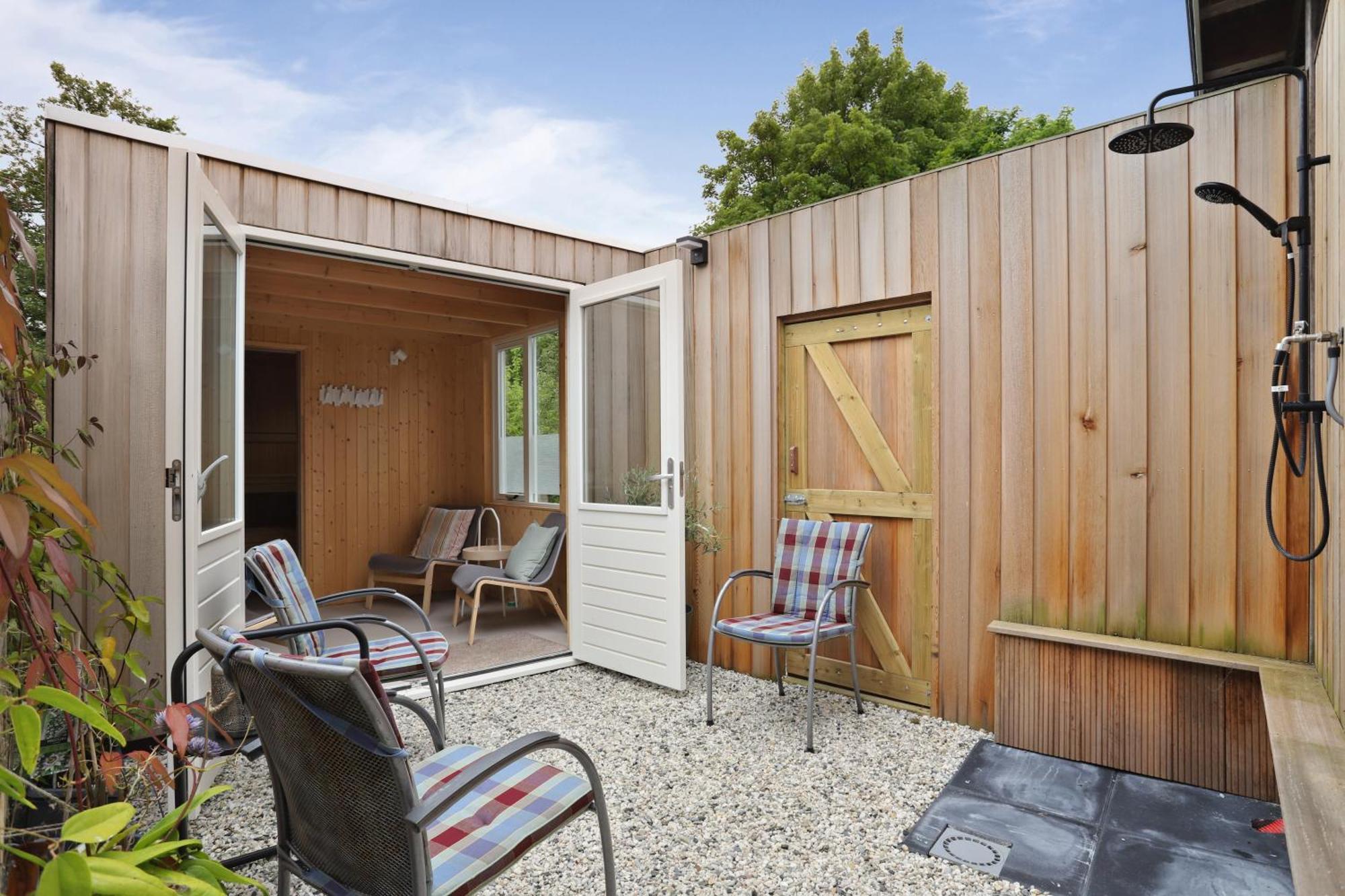 Vierhuizen B&B - Sauna D'Olle Pastorie מראה חיצוני תמונה